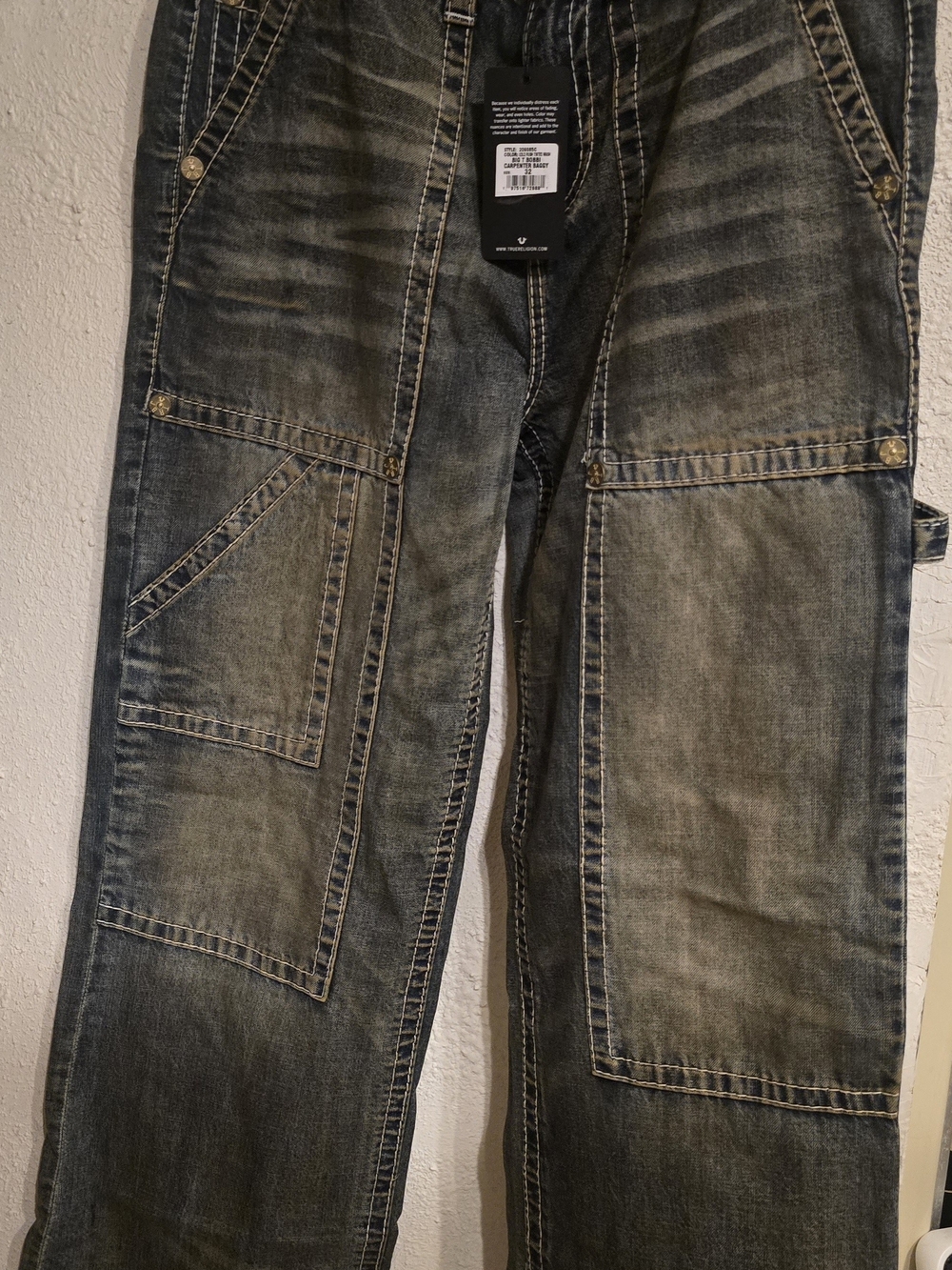 True Religion Women's Bobbi T Baggy Carpenter  Wide-Leg Jeans - Picture 3 of 7